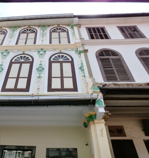 I went to Malacca and walked all over town for two hours, took pictures, awed at the buildings at Jo