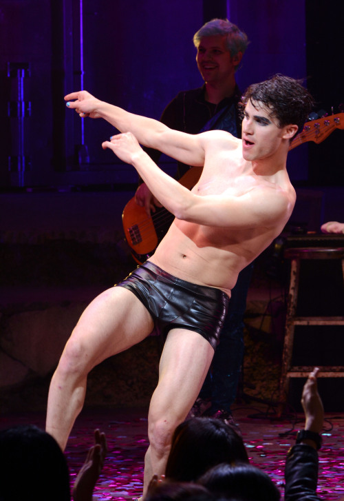 darrencriss-news-blog:[UHQ] Darren Criss onstage during his debut curtain call for ‘Hedwig and the A