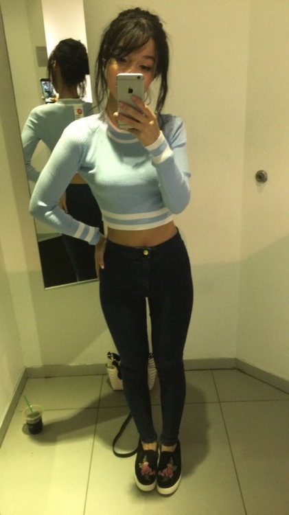 120to110:extra small top, size 25 jeans