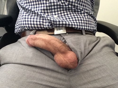 dcfreeballing:  Someone needs to come help me at work 