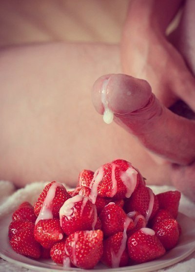 Porn photo bonermakers:  Strawberries and cream.  mmmmm