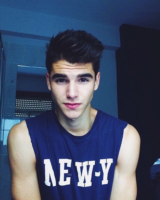 full-of-cute-guys:  Full of cute guys