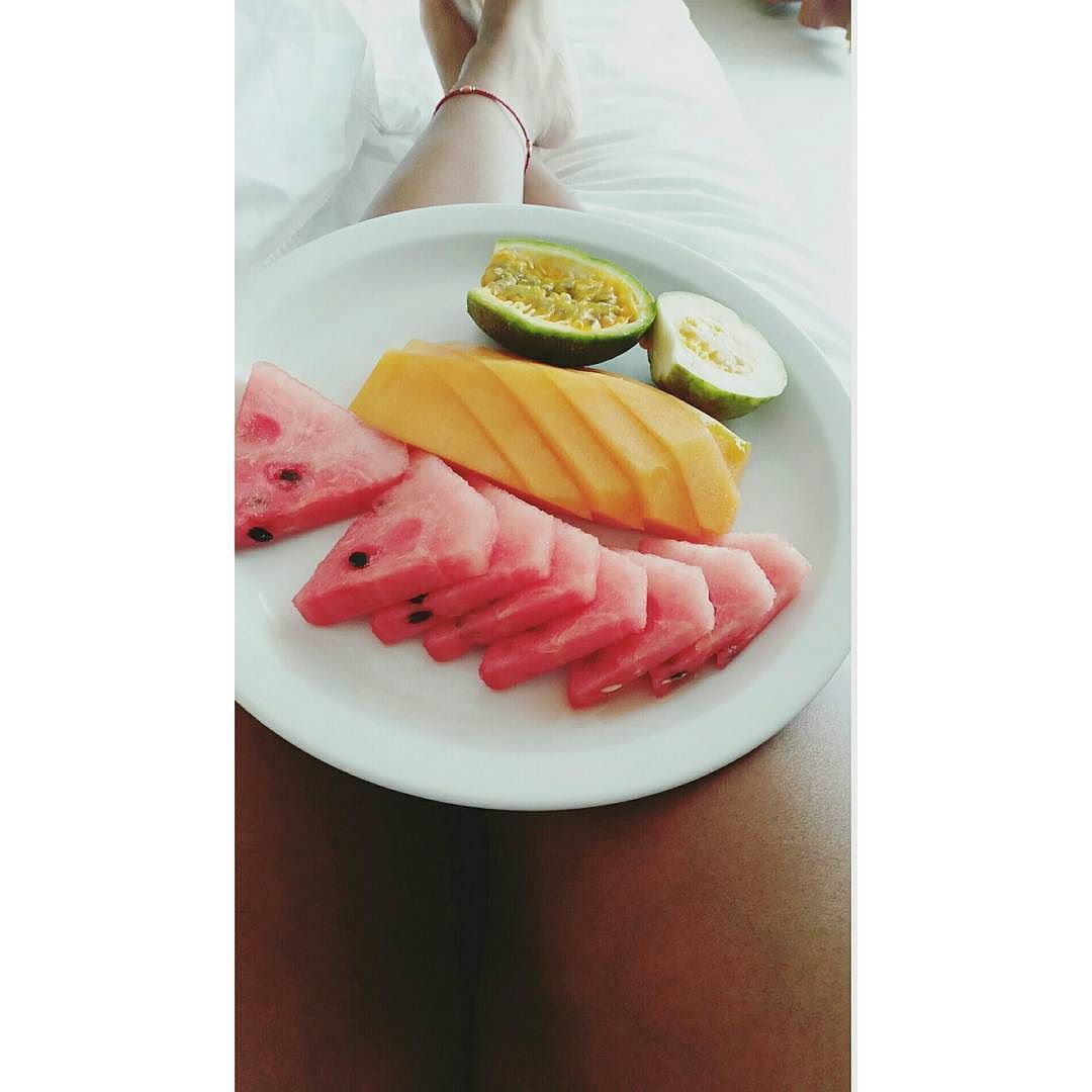 It&rsquo;s so easy to get fruits when you are in a tropical country! Love🍉🍑🍈🍍