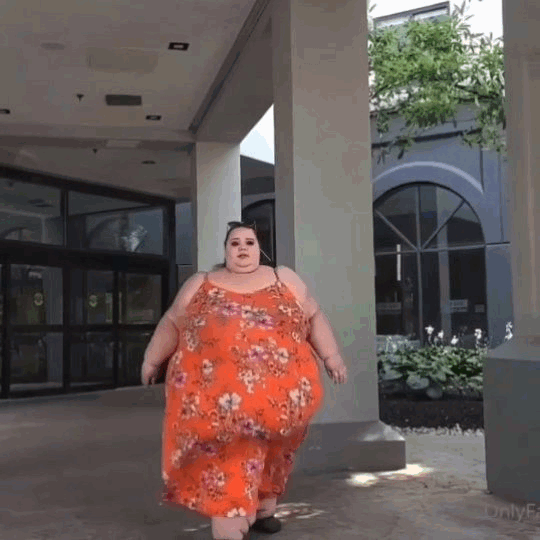 onlyfats723:Pov picking up your 750 pound date and watching her struggle so hard