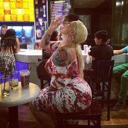 elkestallion:  #shots a must at #fatTuesday #turnUp #fun #elke #bombshell #mgm #mayweather #vegas  (at Fat Tuesday, MGM Grand Hotel &amp; Casino)