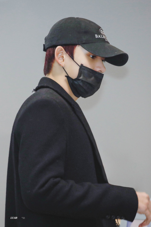 200225 WayV Lucasat Incheon International Airport© luardo not edit, crop, or remove the watermark