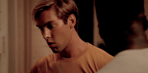 AUSTIN NORTH As TOPPER THORNTON (outer Banks 2020-)
