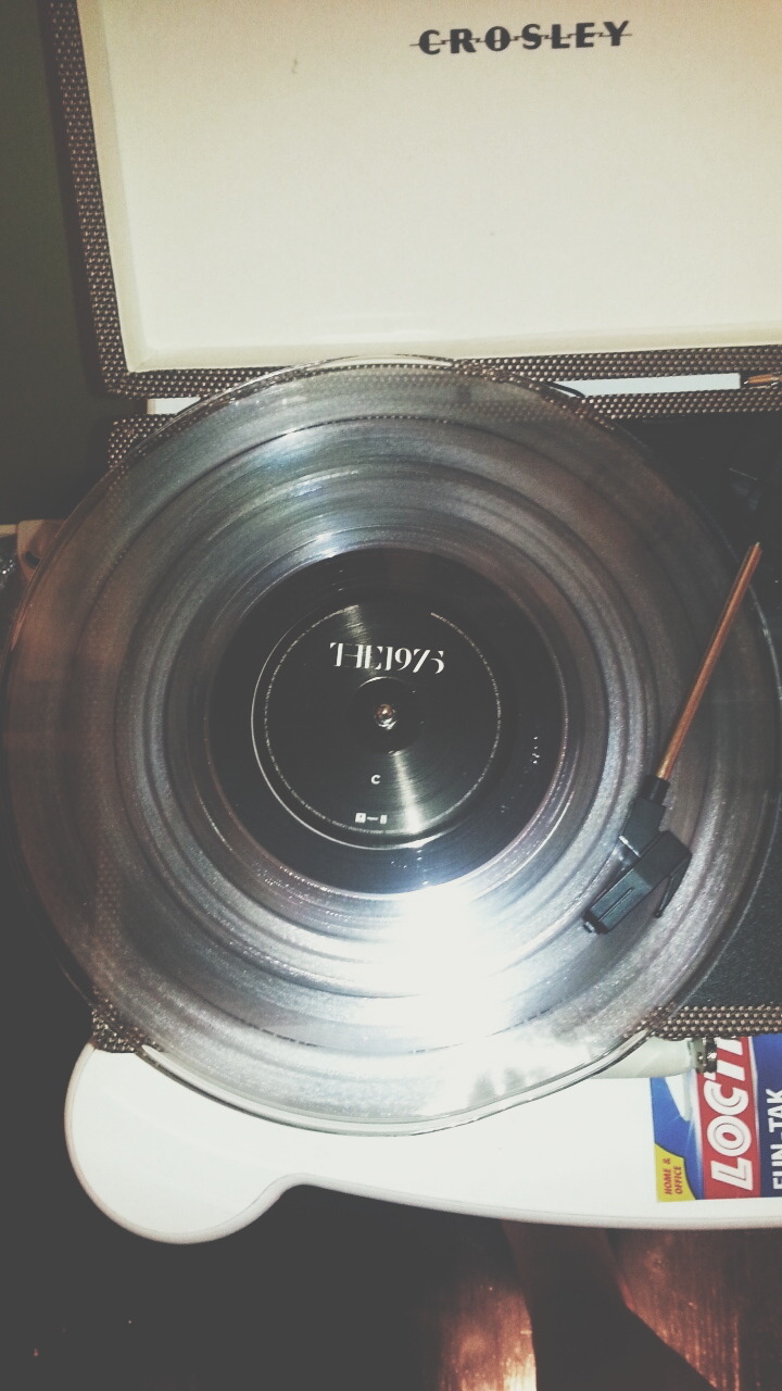 creative-bullshit:my favourite record by far