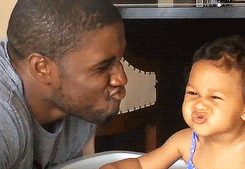 dynastylnoire:   I love when babies do this. It’s so awesome 