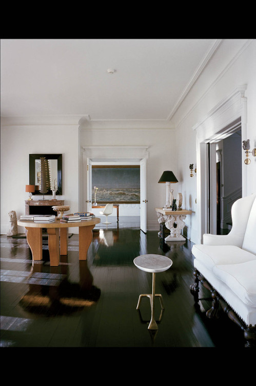 {Last week, I shared some photos of Michael Bruno&rsquo;s home in the Hamptons. When I was doing som