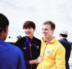 oddcontext:   Jongsuk feeling guilty after filming a fight scene. 