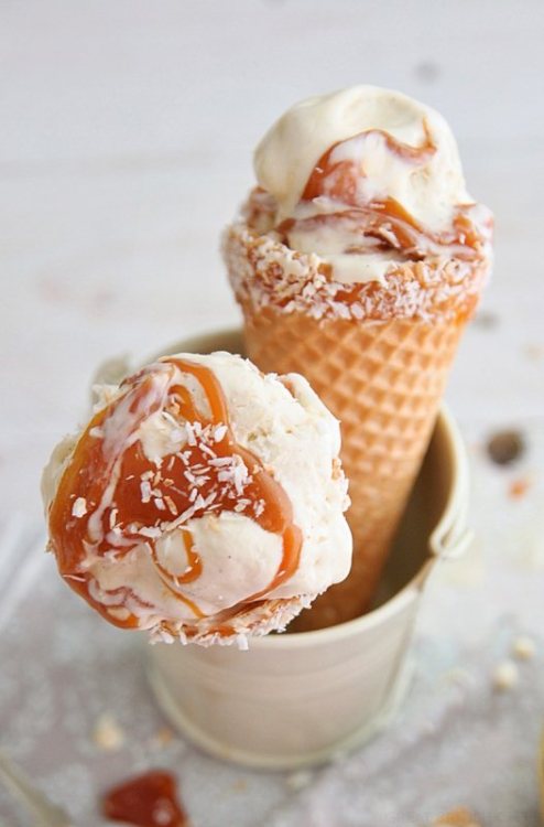 fullcravings:Thai Coconut Ice Cream with Caramel Sauce