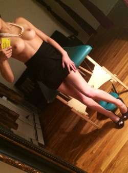 selfshotsfan:  ❤️‍ Visit to my Tumblr blog for more hot Selfshots (18  only!) 