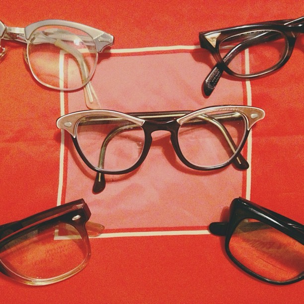 discobabushka:  Selling these amazing brown &amp; black vintage cateyes! You
