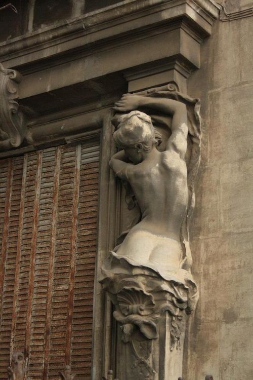 red-lipstick:  Jean Antoine Injalbert (b. Béziers, France, 1845-1933) - Chappaz Hotel, Béziers, France     Sculpture 