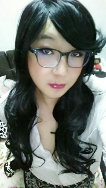 julia-sen:  This golden here is my favorite, looked so sexy ~ isn’t it?