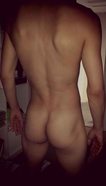 princeofrails:  betterthanpornnn:  Check out my snapchat challenge on my tumblr and