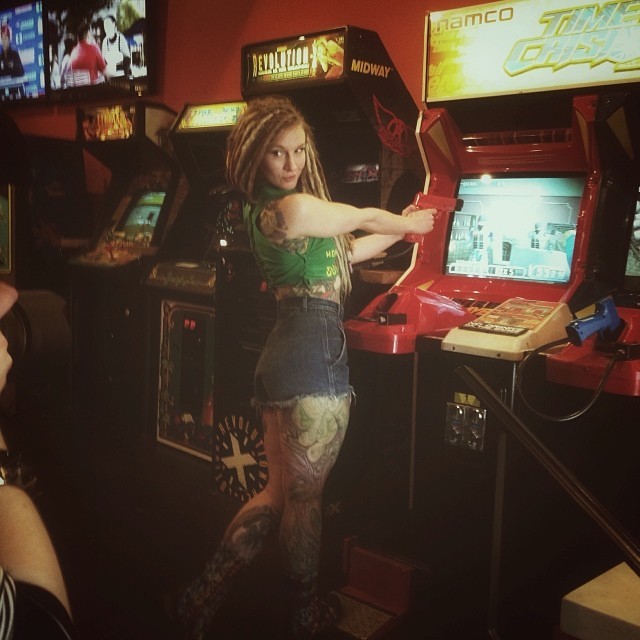 damselsuicide:  behind the scenes with @cloudyah at @16bitbar today… ⏰👾👍
