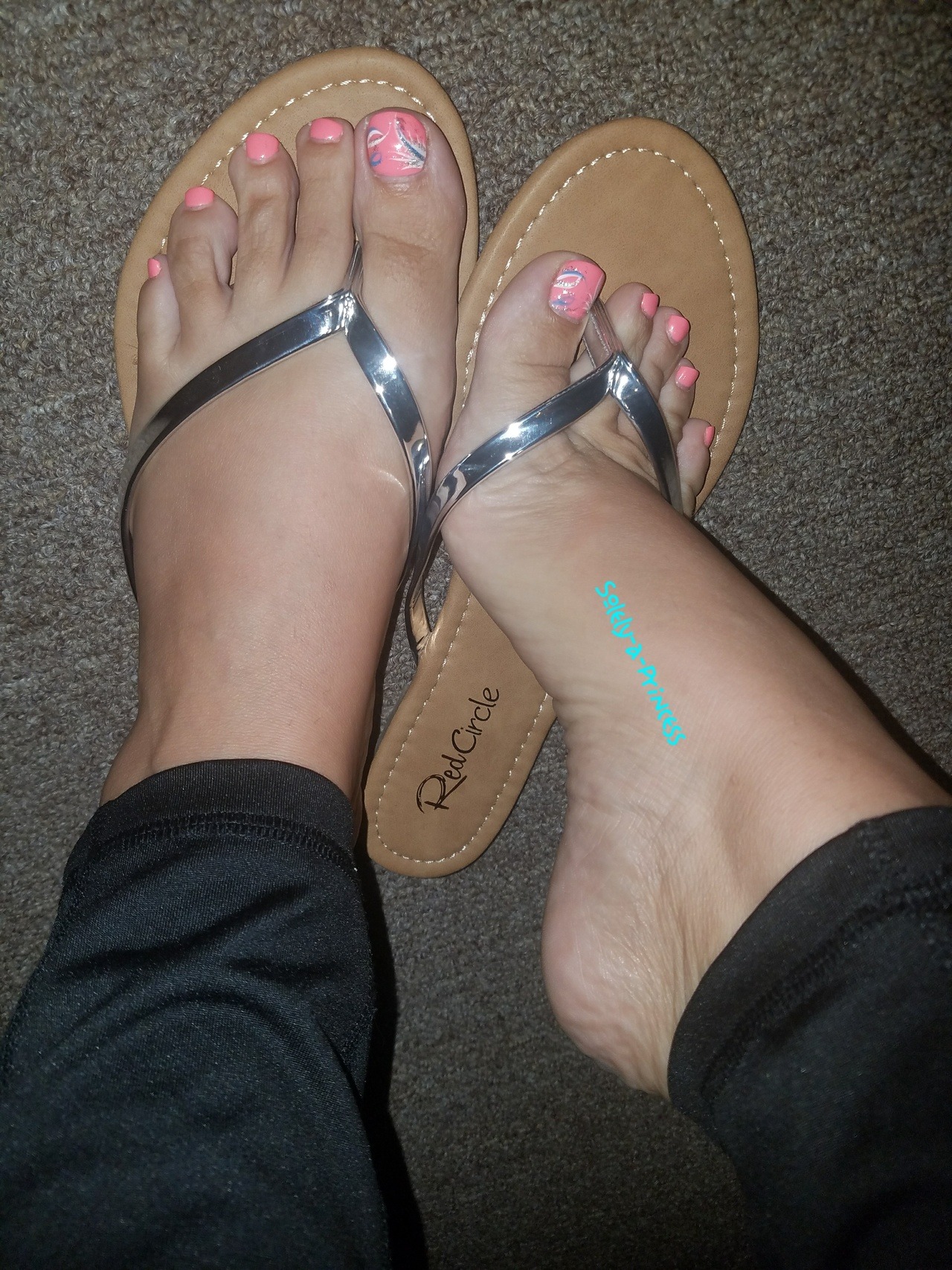 Sex solely-a-princess:  Ooo that toe nail polish pictures