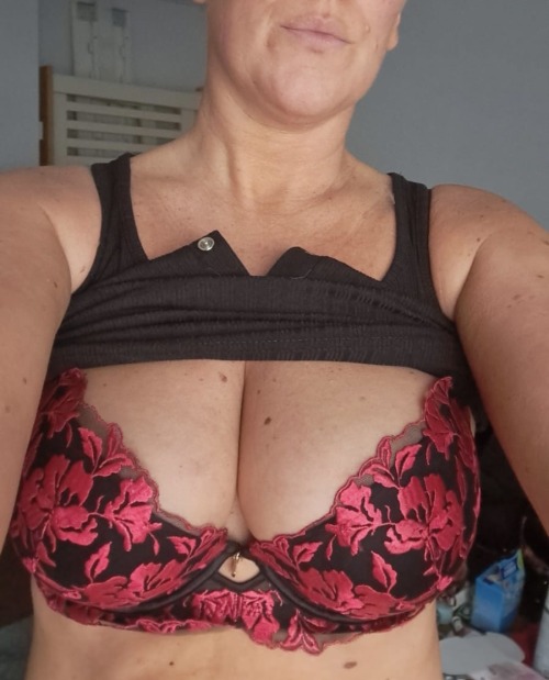 ukwiferedhead - UKwifeFun