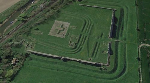 Richborough Roman Fort (Kent, England).The Roman fort of Rutupiae, or Portus Ritupis, was founded af