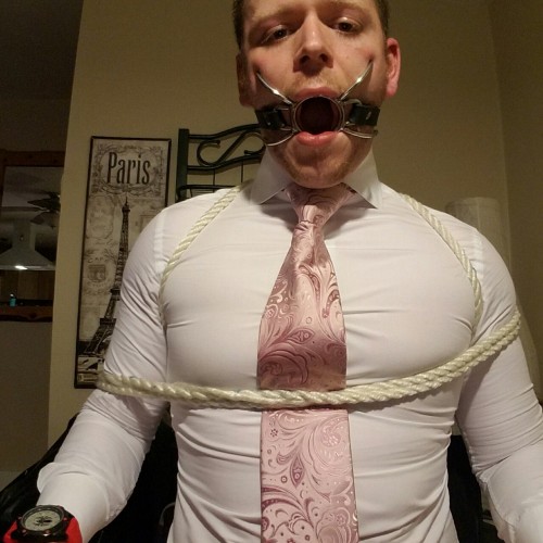 Porn suitbound25: I was ordered to take humiliating photos