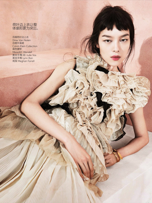fromobscuretodemure: Fei Fei Sun by Sharif Hamza for Vogue China May 2014. Fashion edtior: Daniela P