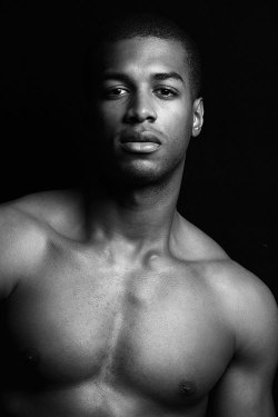 handsomemales:  darius williams by fabien