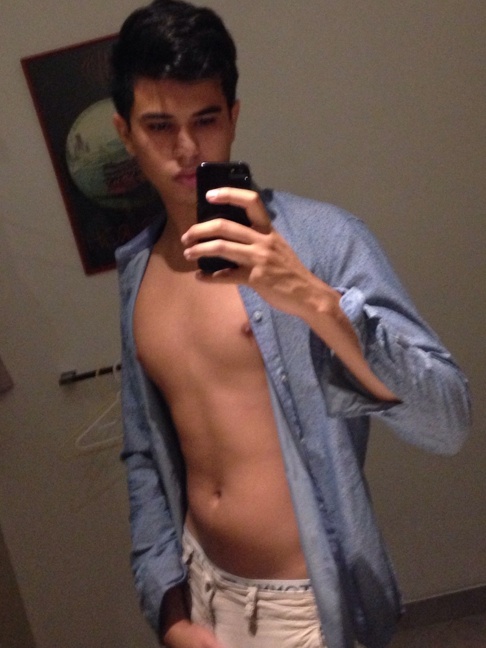 rafaviteri:Trying on all my dressing shirts to see which ones still fit. The ones