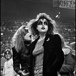 aiiaiiiyo:  KISS Fans - Buffalo, New York,