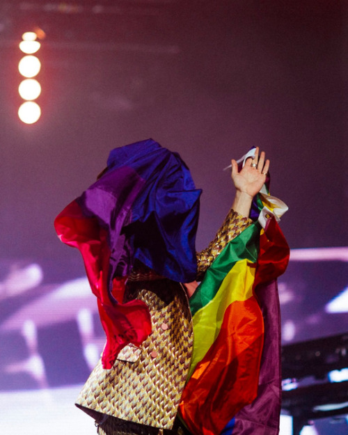 🌈, Live On Tour (by Hélène Pambrun)