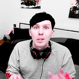 ratinof: 100 Days of AmazingPhil → 97/100 ↳ DO I HAVE ASMR?