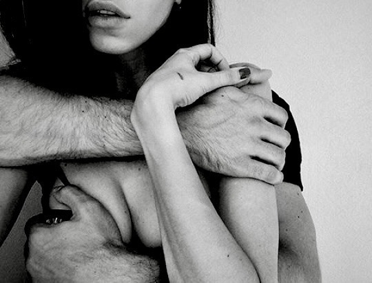 hellbecomingroundthemountain:in2uheat:&ldquo;Got your back&rdquo; may mean