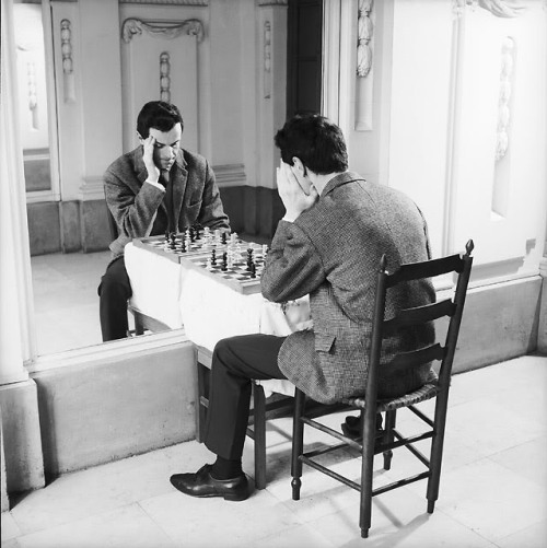 headless-horse: Joueur d'échecs / Chess player, 1960s