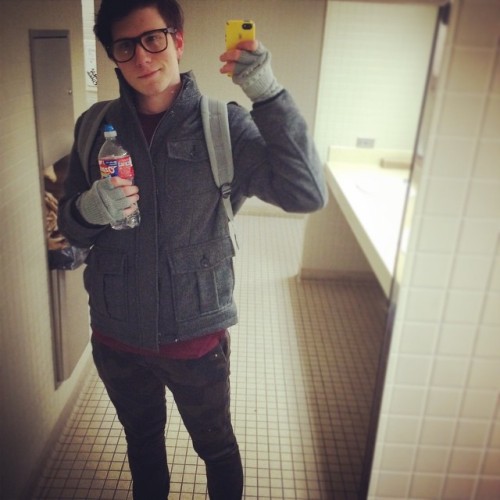 limeflesh:  novaschaos:limeflesh:  winter is definitely here but i stay on my dapper grind with this new getup. ❄️🔥💩  (at University of North Texas)  Wow you’re really cute… Like for real. And you go to UNT so like yea…. :$ awe thanks