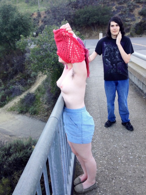 saddimples:  Shots of me flashing off the bridge  She is a sweety