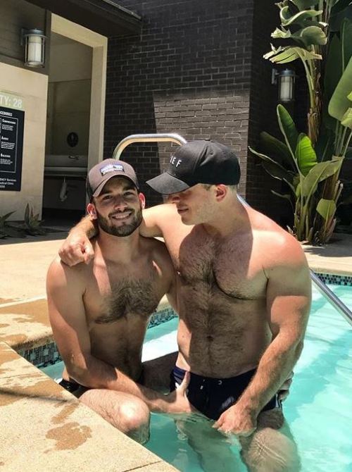 fuck-yeah-gay-cuckolds: Having a great time in Palm Springs hon. BTW I met someone :)  Cucked. Story