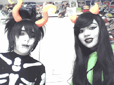brojunkie: karuface: Whoa after like a million years I get these two gifs to work so reposting it co