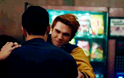 blinkofthestate:  au: archie stands up for jughead and reggie finds out about their relationship