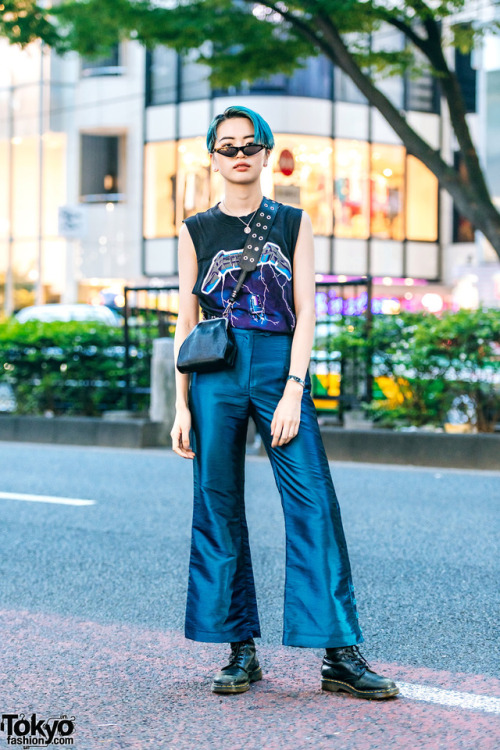 21-year-old Nanami on the street in Harajuku. She&rsquo;s wearing a vintage Metallica band tee with 