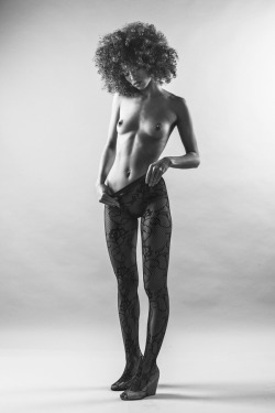 highwaygone:  blootje:  Terri by -BielGrimalt- 500px: http://500px.com/photo/29393849  so sexy