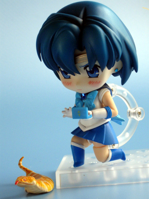 Custom Sailor Mercury Nendoroid I don’t know why I just find it now ಠ_ಠ Really good!!!!