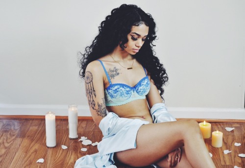 iamindyamarie:Happy Valentines Day to everyone . I know im early, but one day, this will be my favorite holiday. I want everyone who has insecurities to know that I didnt photoshop any of these photos, I like showing my flaws, so people who love me, love