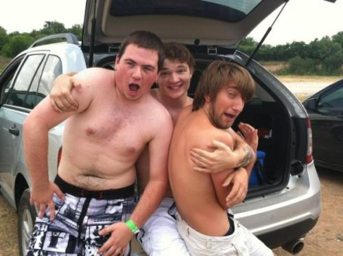 nicolegendary:  i want to have an entire conversation about the fact that gavin’s in michael’s lap in this picture 