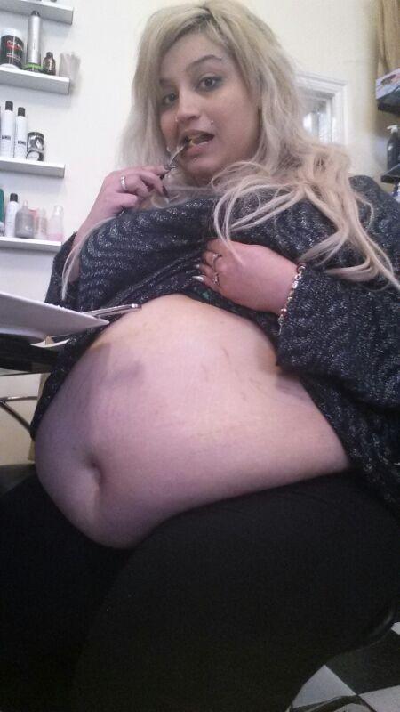 bricout:  cette grosse piggy ne pense plus quâ€™a manger 
