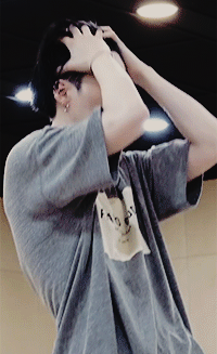 daechwitas:can he stab me with that sword pls