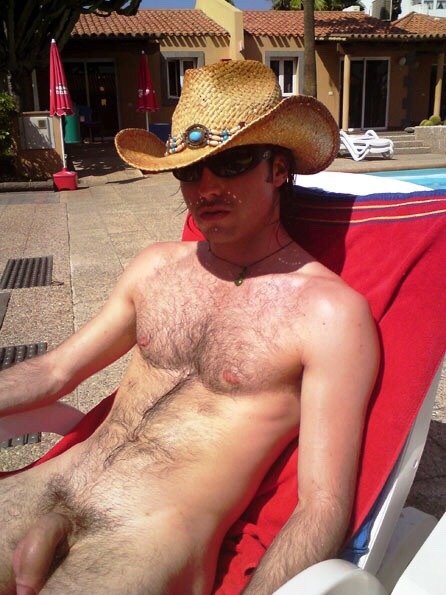 timetobeanakedbloke:  How we in the desert roll.
