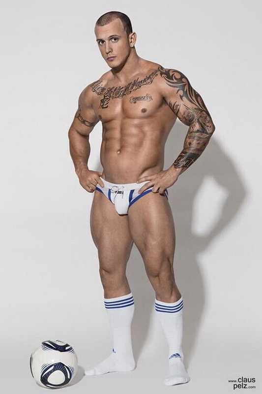 hunks4you:  http://hunks4you.tumblr.com/