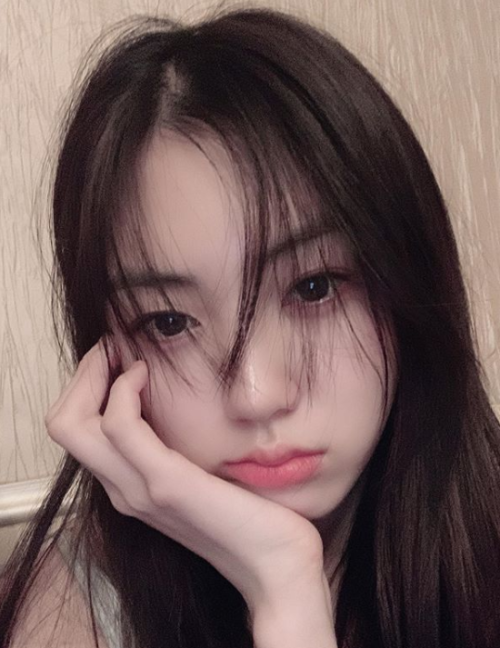 korean-dreams-girls: EunBin (CLC) - Selcas  