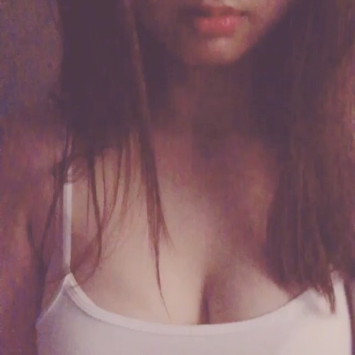 prettylovesworld:오늘 외로운뎅 오프하실분 없나용 ! 진짜???나 너랑 하고픈데